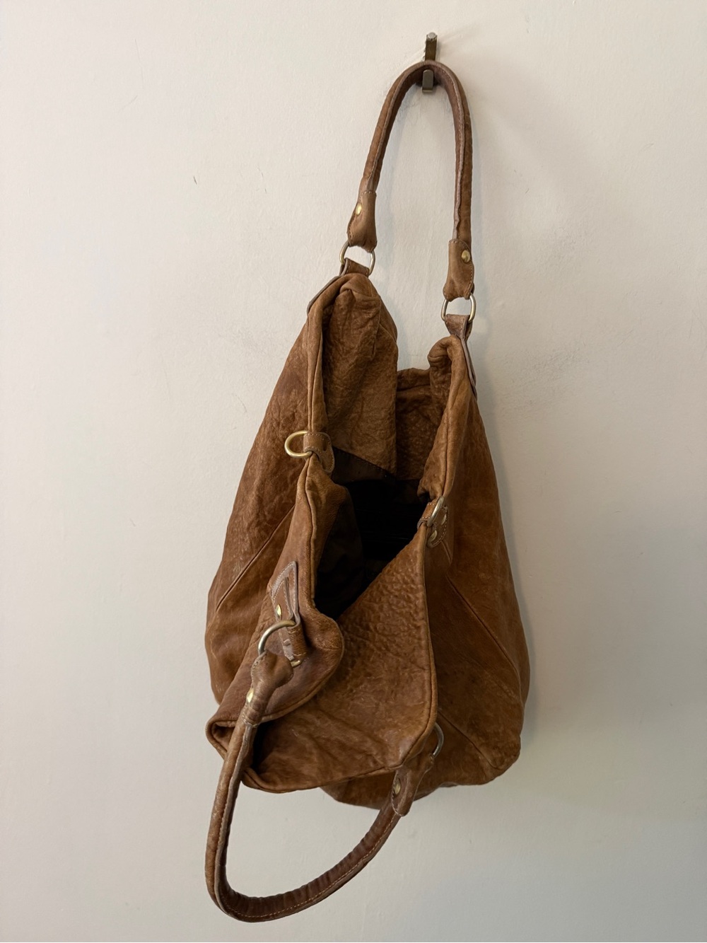 Brown Leather Slouchy Tote Bag - Classic Everyday Carryall - Picture 4 of 8